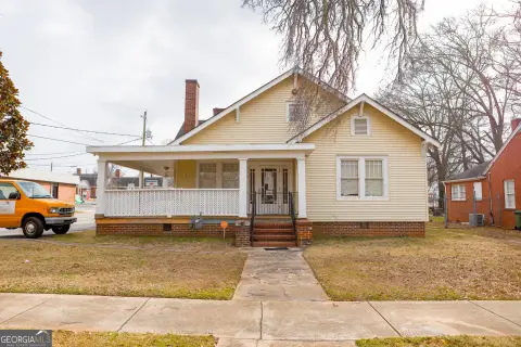 Corner Lot Commercial Building