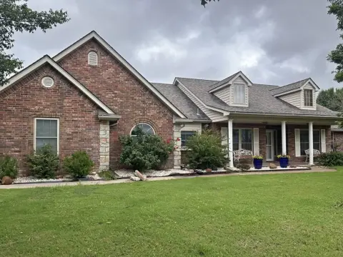 Oklahoma Ranch with Creek and Home