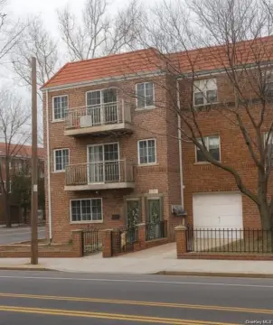 East Elmhurst Mixed-Use Building