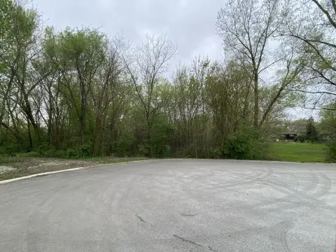 Residential Lot in Hickory Hills