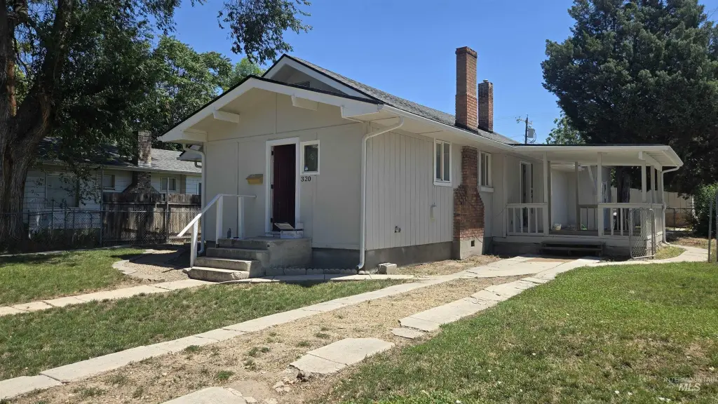 318/320 5Th Ave S, Nampa, ID 83651