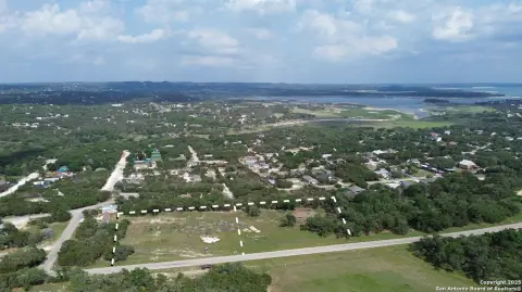 Unrestricted Land in Canyon Lake