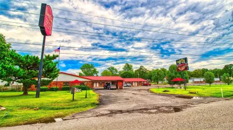 30-Room Motel with RV Spaces