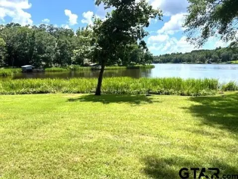 Lakefront Lot in Elkhart, Texas