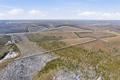 370 Acres Near Branson