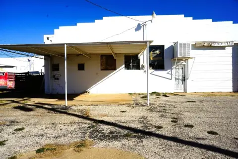 Commercial Building on Lubbock HWY