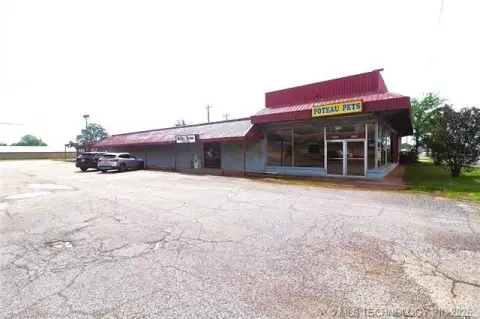 Multi-Tenant Commercial Strip Center