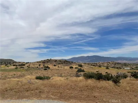 Tehachapi Land Parcel For Sale