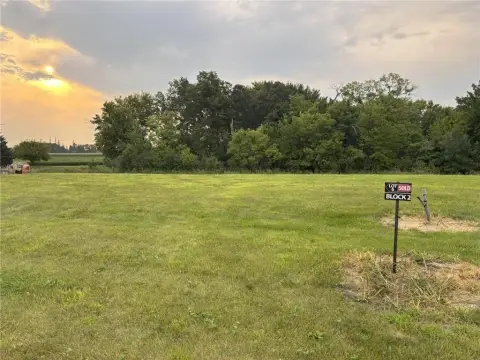 Residential Lot in Landing North