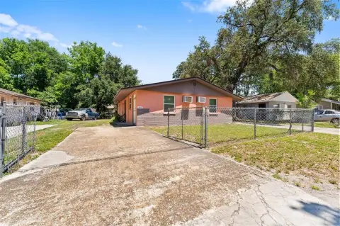 Income-Producing Duplex in Tampa, FL
