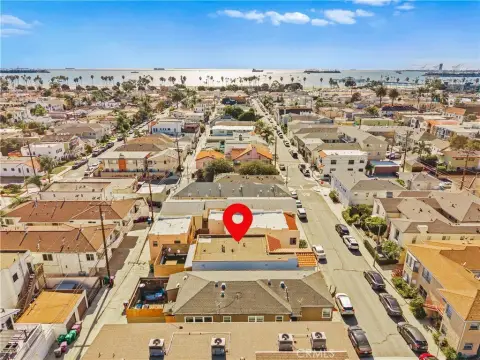 Charming Spanish Duplex in Long Beach