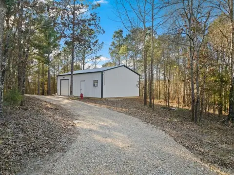 Hunter's Retreat with Stream