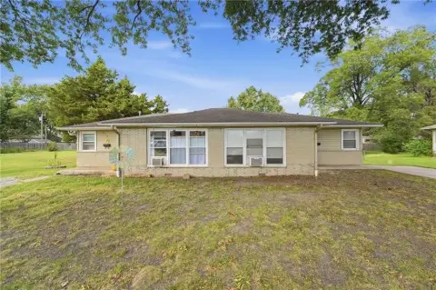 Duplex with Composite Decks