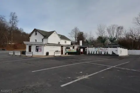 Established Bar/Club with Expansion Potential