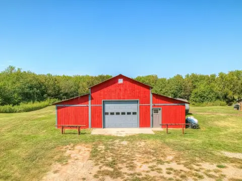 Okemah Homestead with Barndominium and Acreage