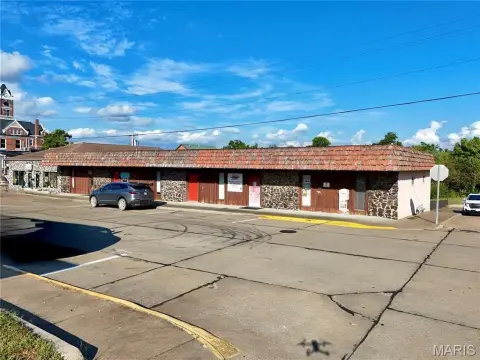 Mixed-Use Building with Basement