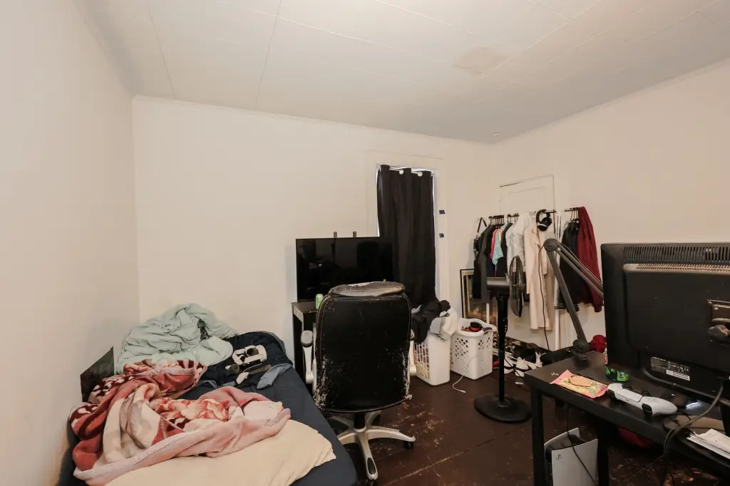 Picture 7