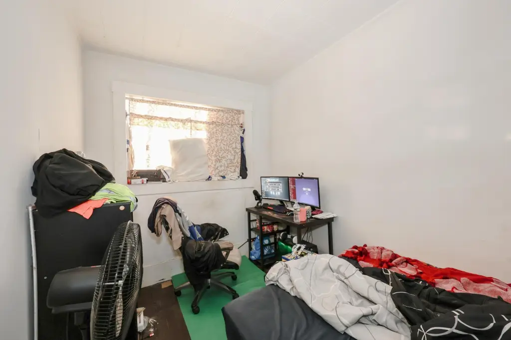 Picture 18