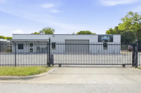 Flex Space With Warehouse Area