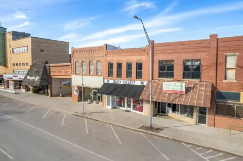 Historic Downtown Alva Retail Gem