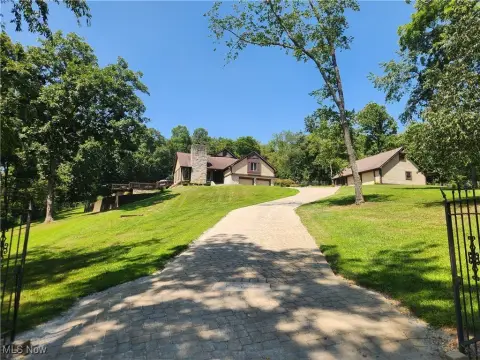 Land with Hunting and Recreation