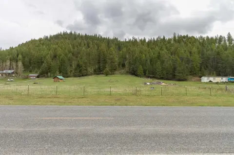 Land with Utilities Near Colville