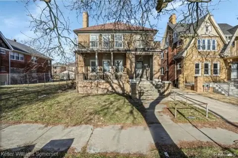 Renovated Duplex in Detroit's Dexter-Linwood