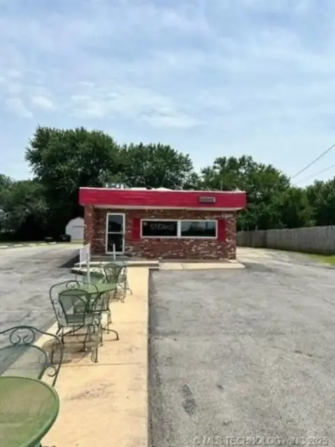 Muskogee Restaurant with Drive-Thru