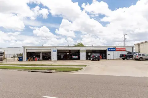 Corpus Christi Turnkey Mechanic's Garage