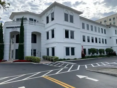 Aventura Office Suite For Rent