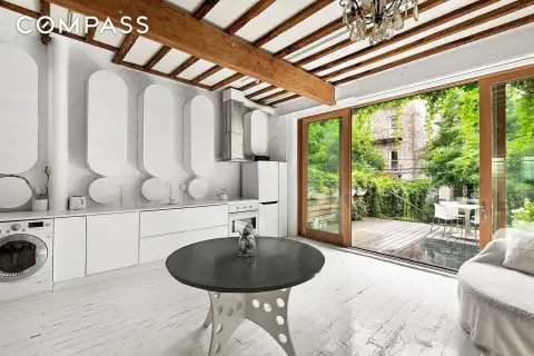 Renovated Brooklyn Townhouse with Garden