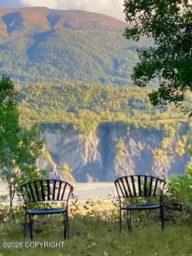 Glenn Highway Land with Mountain Views