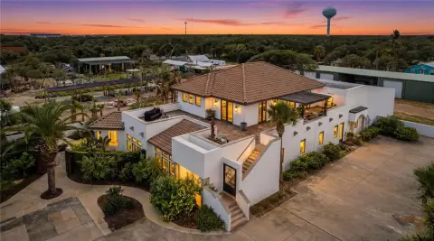 Mixed-Use Coastal Property in Rockport