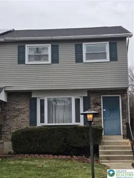 Affordable Twin Home in West Lawn