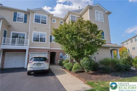 Well-Maintained Condo in Cedar Creek Farms