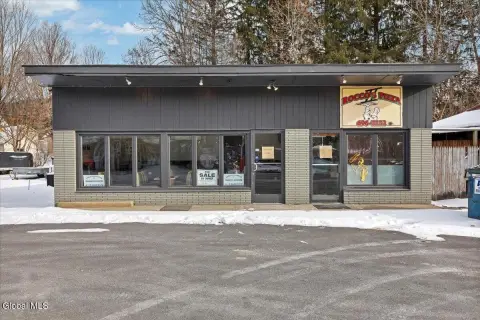 Lake Luzerne Commercial Building