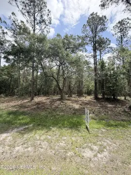 Residential Land in Eagle Creek