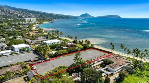 Kahala Avenue Oceanfront Buildable Land