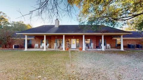 Spacious Multi-Unit Property in Luverne