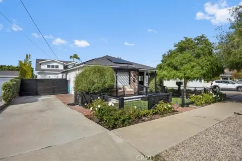 Charming Duplex with Modern ADU