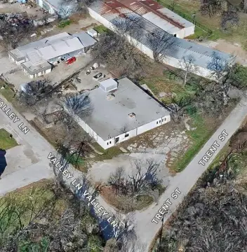 Picture of Warehouses at 213 Valley Lane, Kennedale, TX