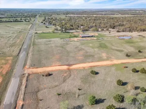 Unrestricted 1-Acre Lot in Blanchard, OK