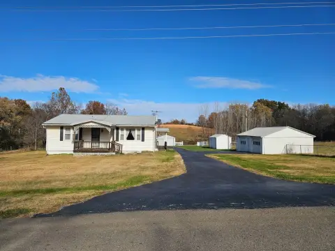 Cameron, MO Farm/Estate Opportunity