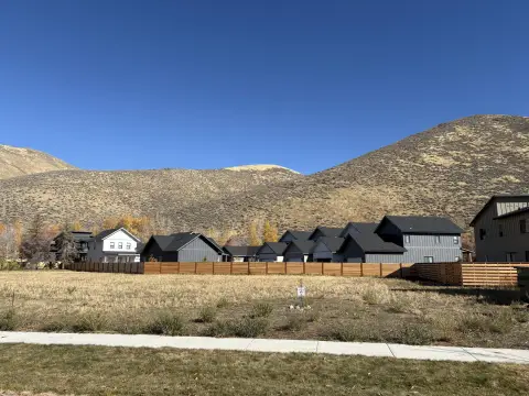 Residential Lot with Mountain Views
