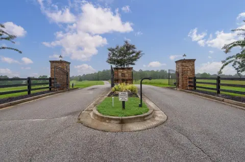 Land with Lake Oconee Access