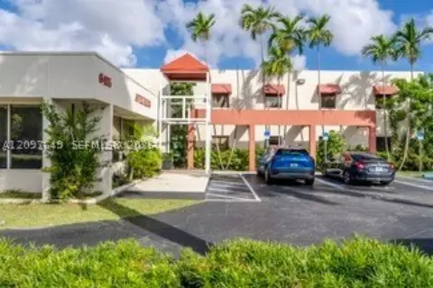 Office Suite Near Airport