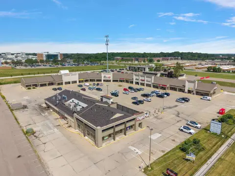 Retail and Medical Plaza Suites