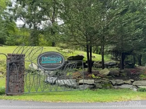 Residential Land in Hendersonville, NC