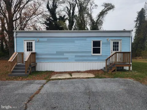 Commercial Space in Milford