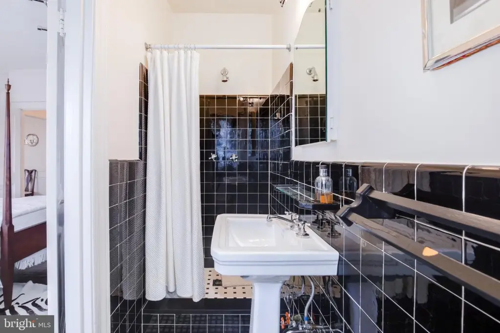 Picture 37